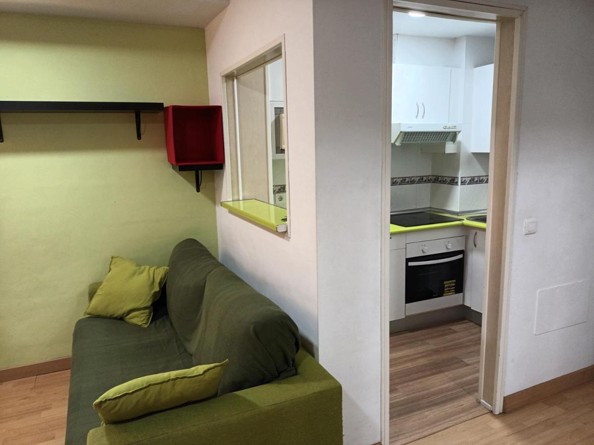 Apartamentos Bahia De Huelin Малага Экстерьер фото