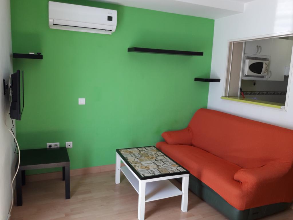Apartamentos Bahia De Huelin Малага Экстерьер фото