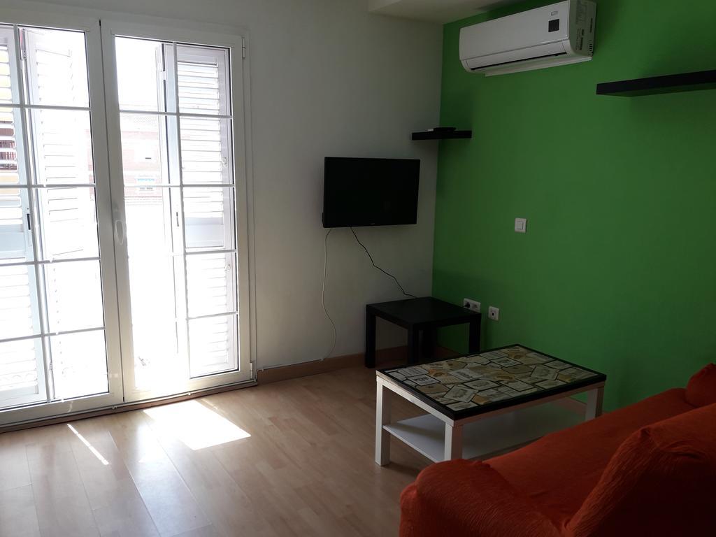 Apartamentos Bahia De Huelin Малага Экстерьер фото